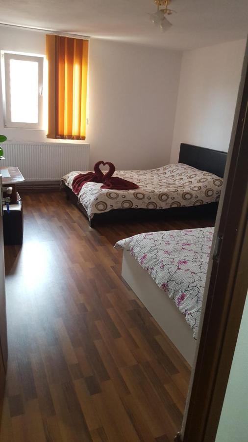 Casa Rariana Hotell Călimăneşti Eksteriør bilde